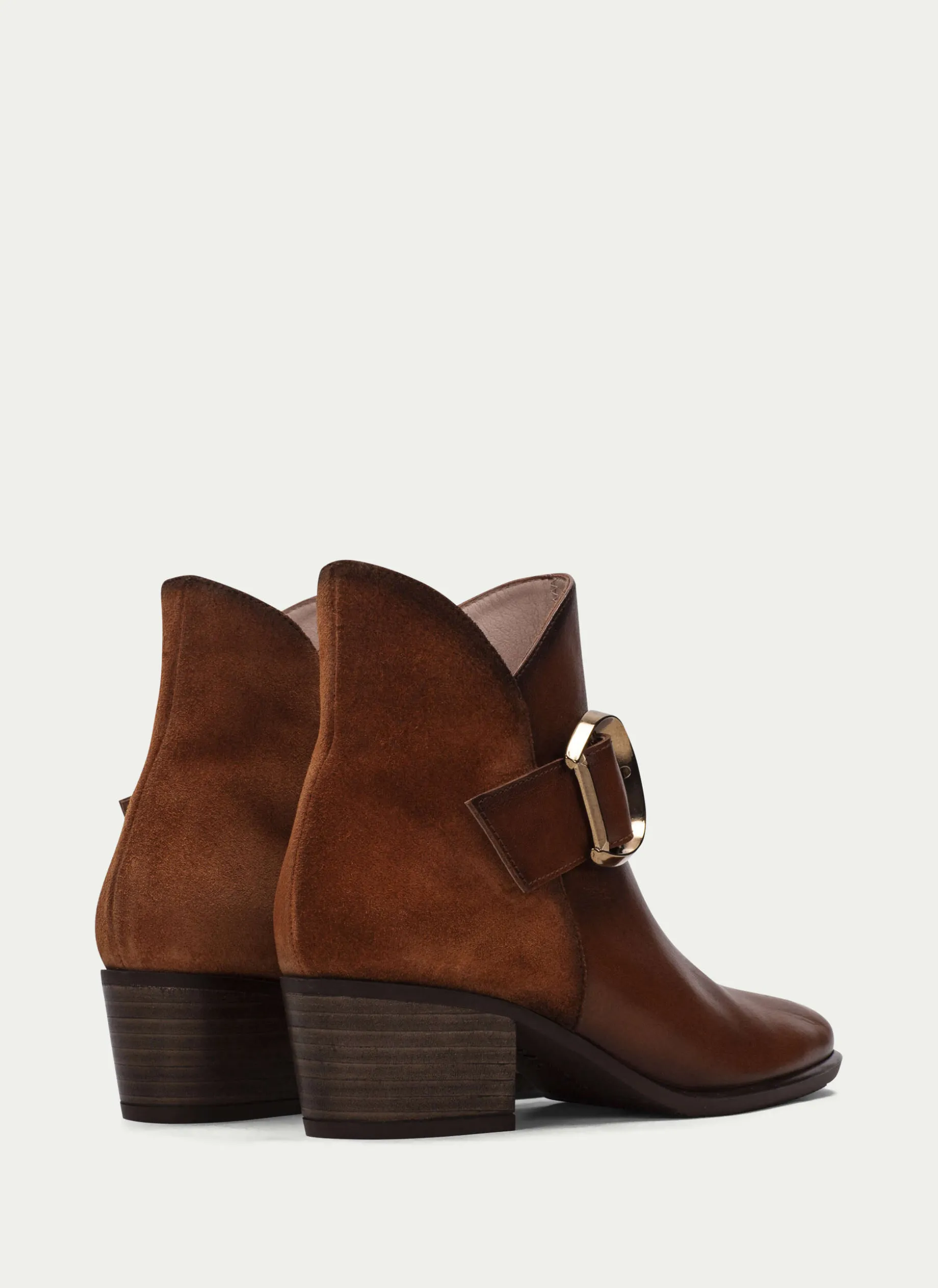 Botins Madeira Couro