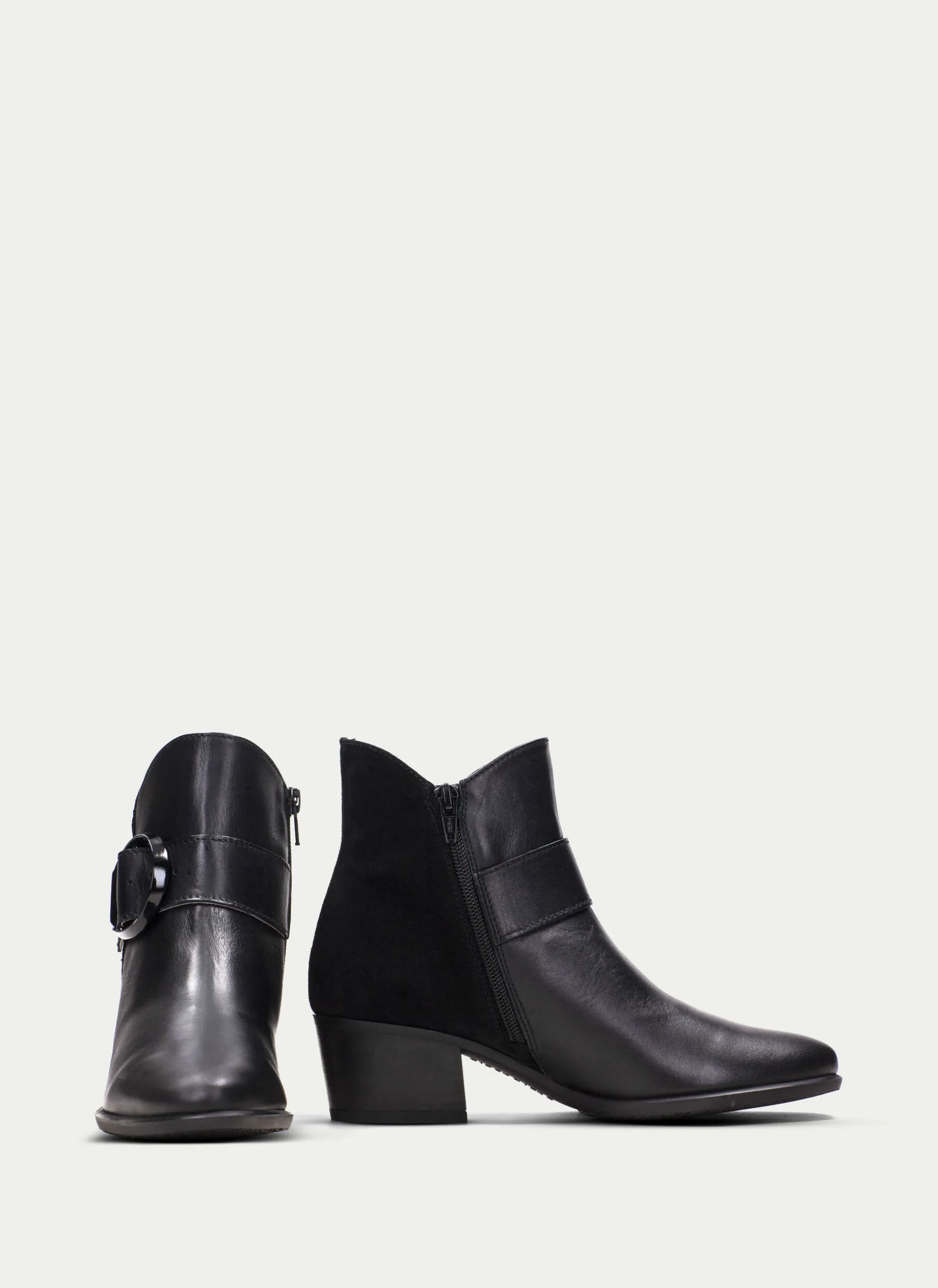 Botins Madeira Preto